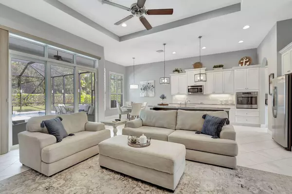 10879 SW Visconti WAY, Port Saint Lucie, FL 34986