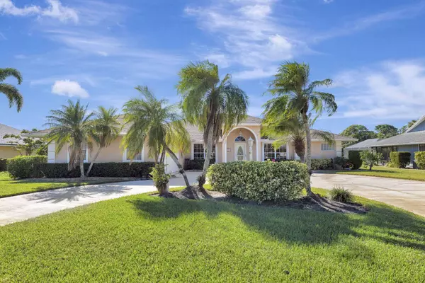 4395 Gator Trace LN, Fort Pierce, FL 34982