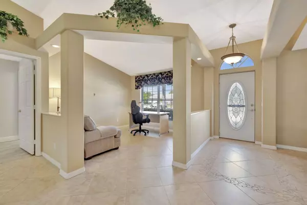 4395 Gator Trace LN, Fort Pierce, FL 34982