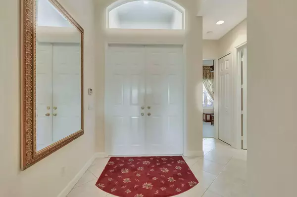 8929 First Tee RD, Port Saint Lucie, FL 34986