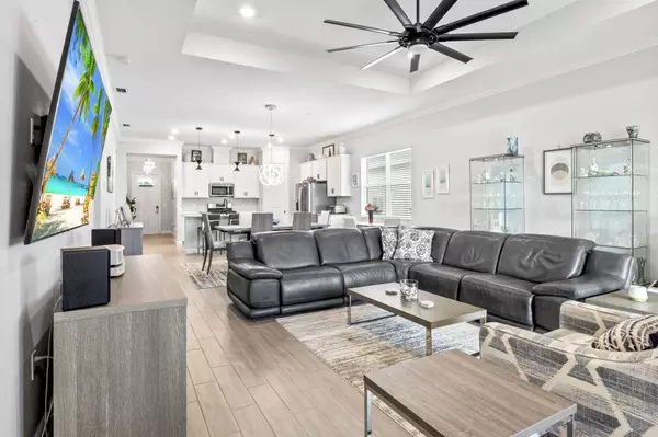 792 SE Bloomfield RD, Port Saint Lucie, FL 34986