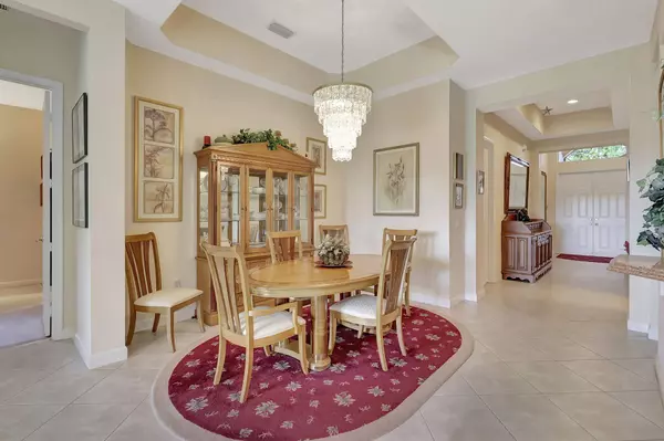 8929 First Tee RD, Port Saint Lucie, FL 34986