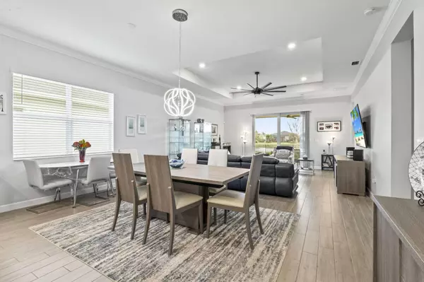 792 SE Bloomfield RD, Port Saint Lucie, FL 34986