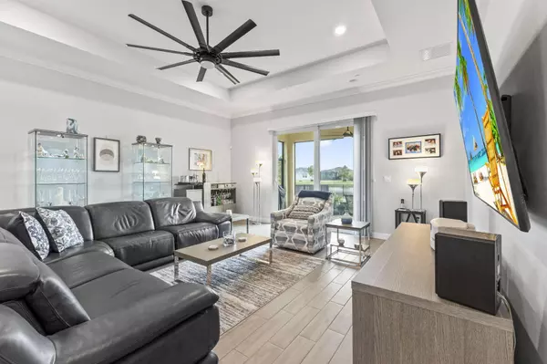 792 SE Bloomfield RD, Port Saint Lucie, FL 34986