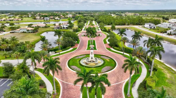 211 SE Calmo CIR, Port St Lucie, FL 34984