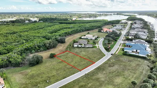 146 SE Fiore Bello, Port St Lucie, FL 34952
