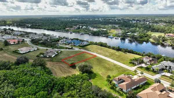 146 SE Fiore Bello, Port St Lucie, FL 34952