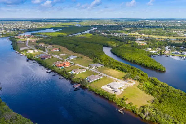 146 SE Fiore Bello, Port St Lucie, FL 34952