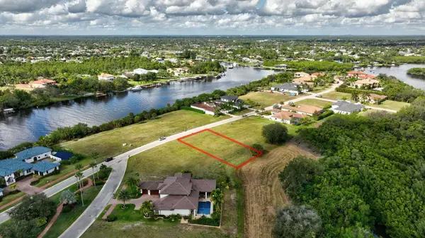 146 SE Fiore Bello, Port St Lucie, FL 34952