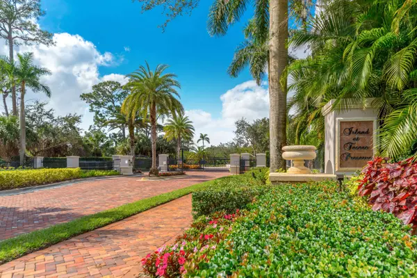 146 SE Fiore Bello, Port St Lucie, FL 34952