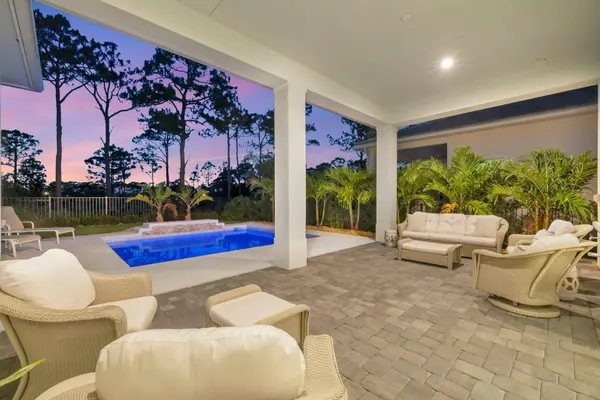 211 SE Calmo CIR, Port St Lucie, FL 34984