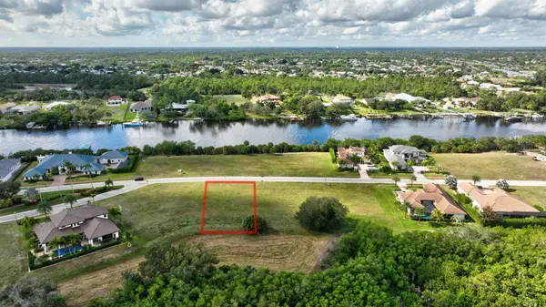 146 SE Fiore Bello, Port St Lucie, FL 34952
