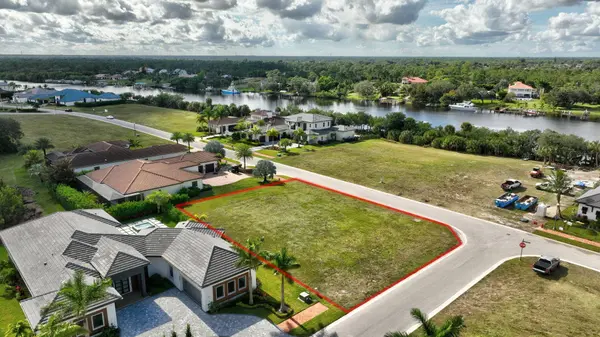 183 SE Via Terra Bella, Port St Lucie, FL 34952