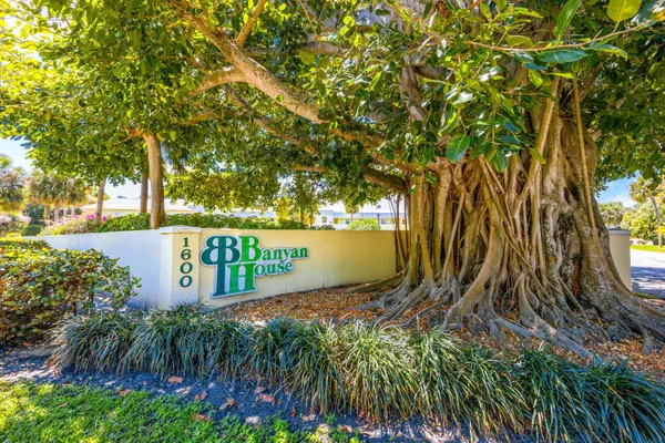 1600 SE Saint Lucie BLVD #205, Stuart, FL 34996