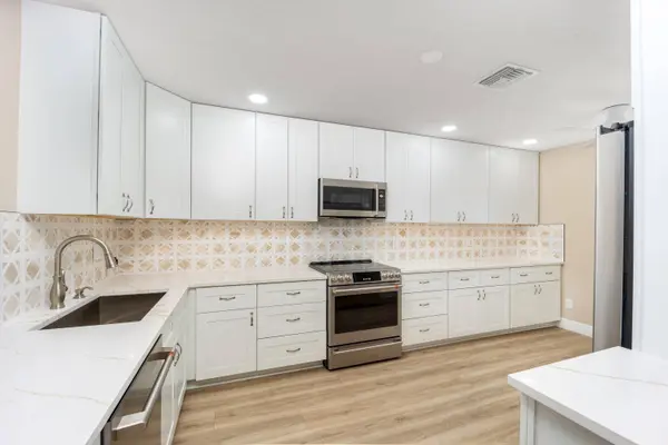 1600 SE Saint Lucie BLVD #205, Stuart, FL 34996
