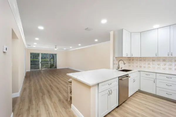 1600 SE Saint Lucie BLVD #205, Stuart, FL 34996