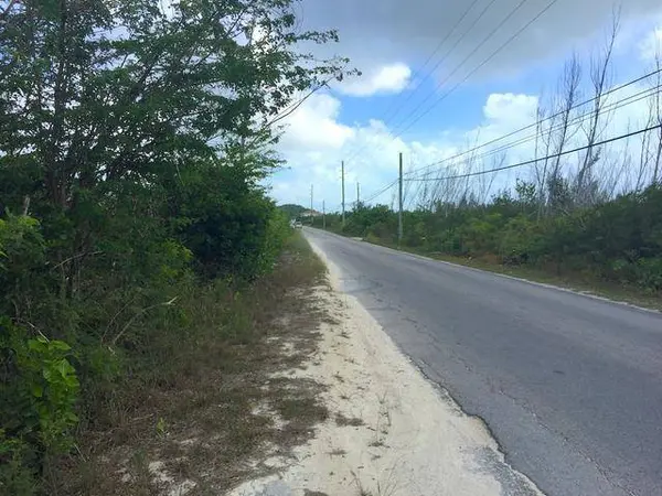 PETTY'S ROADFRONT PARCEL Long Island