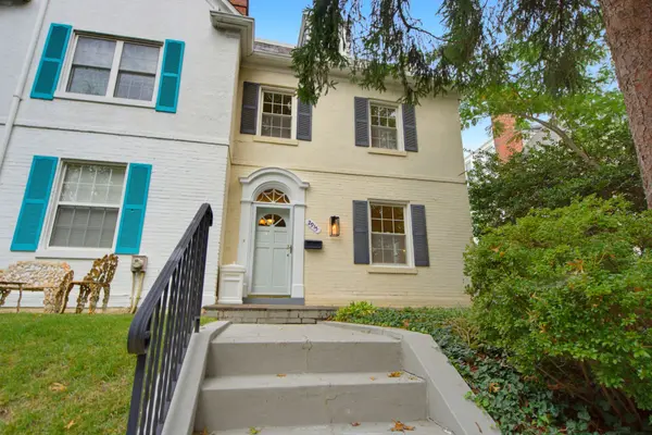 Home For Rent in Woodley Park