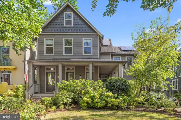 1327 NEWTON ST NE, Washington, DC 20017
