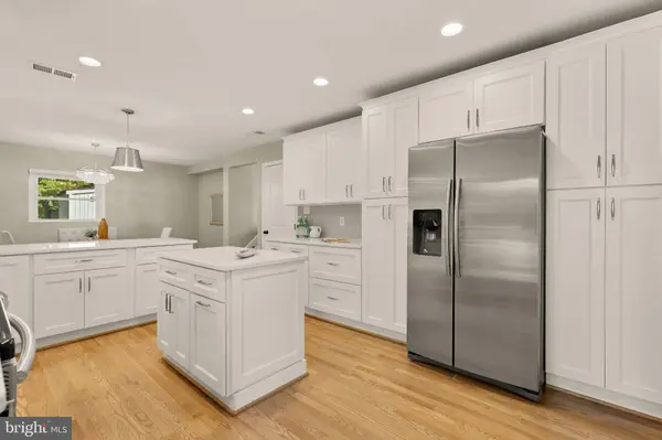 10210 CARROLL PL, Kensington, MD 20895