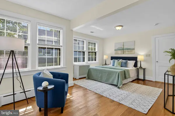 4205 38TH ST NW, Washington, DC 20016