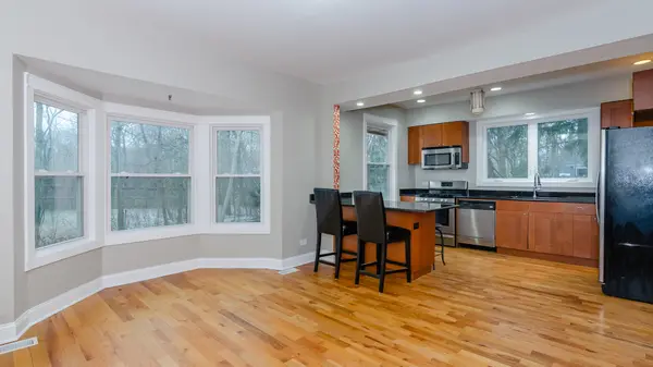 2575 Waukegan Avenue, Highland Park, IL 60035