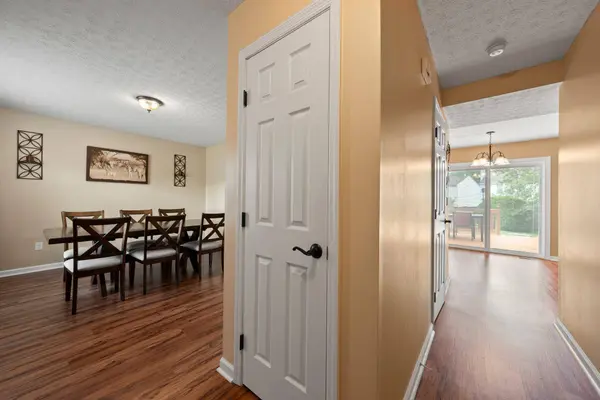 425 Kestrel Drive, Blacklick, OH 43004