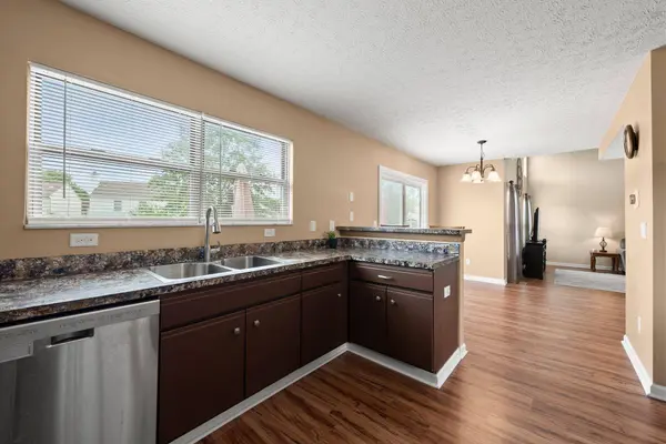 425 Kestrel Drive, Blacklick, OH 43004