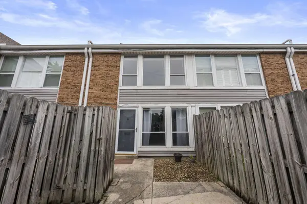 105 E Ticonderoga Drive #F, Westerville, OH 43081