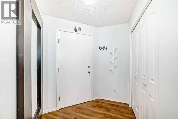 202, 1000 Citadel Meadow Point NW, Calgary, AB T3G5N5