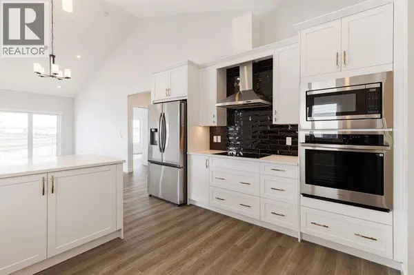 125 Monarch Bend NW, Rural Rocky View County, AB T3Z0K4