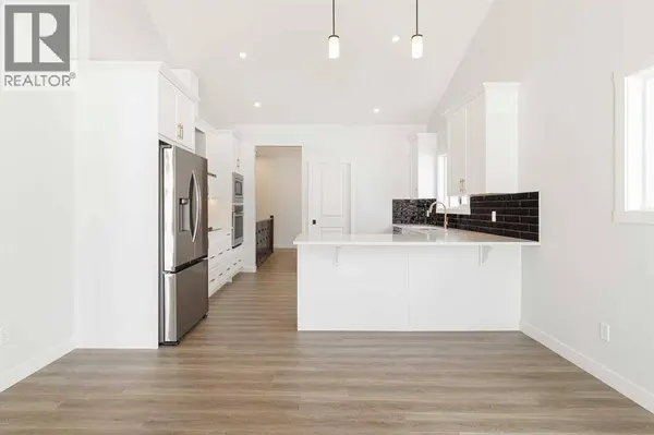 125 Monarch Bend NW, Rural Rocky View County, AB T3Z0K4