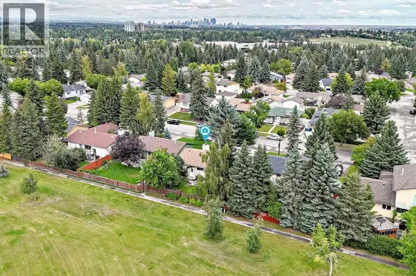 631 Brookpark Drive SW, Calgary, AB T2W2P8