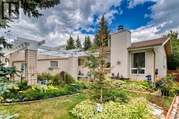631 Brookpark Drive SW, Calgary, AB T2W2P8