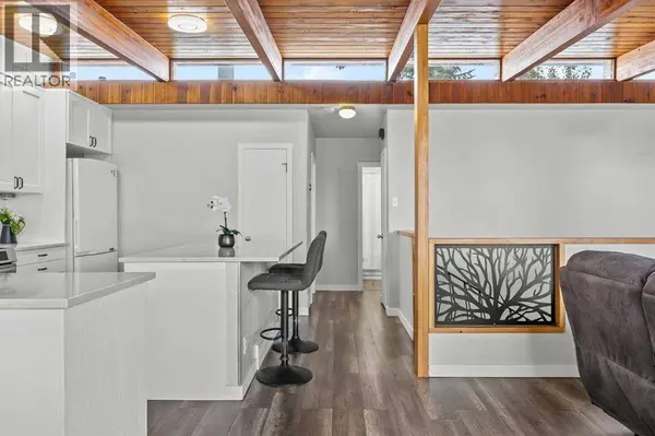 3910 12 Avenue SW, Calgary, AB T3C0S8
