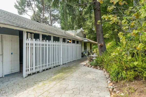 10534 Colebrook ST, Shadow Hills, CA 91040