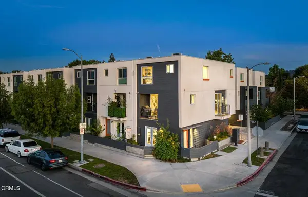 11594 Riverside DR, Valley Village, CA 91607