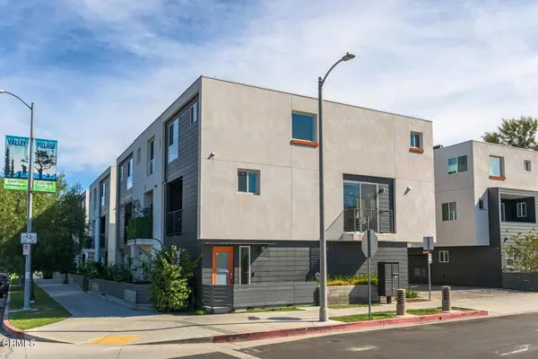 11594 Riverside DR, Valley Village, CA 91607