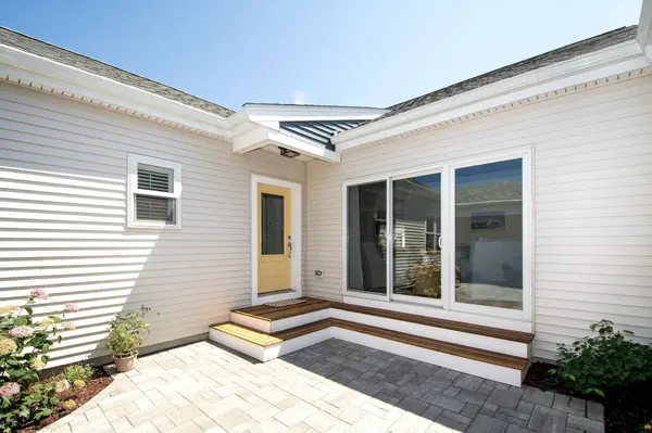 25 Outlook East Rd #25, Plymouth, MA 02360