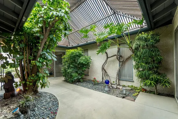 8815 Riderwood DR, Sunland, CA 91040