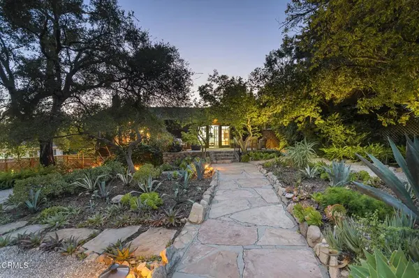 5725 Canyonside RD, La Crescenta, CA 91214