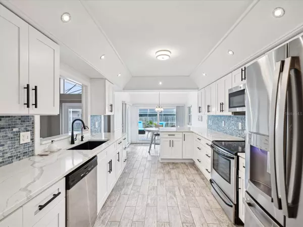 2615 JARVIS CIR, Palm Harbor, FL 34683