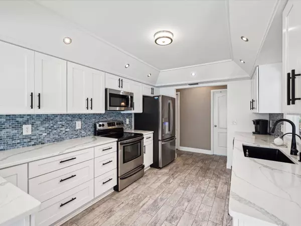 2615 JARVIS CIR, Palm Harbor, FL 34683