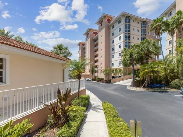 12033 GANDY BLVD N #131, St Petersburg, FL 33702