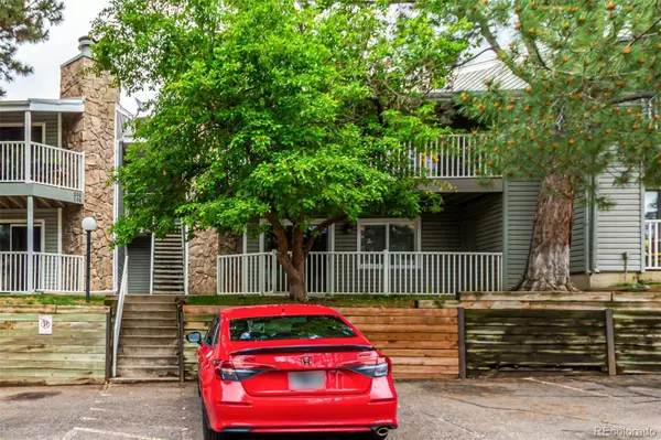 910 S Walden ST #106, Aurora, CO 80017