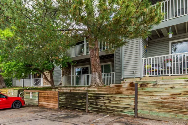 910 S Walden ST #106, Aurora, CO 80017