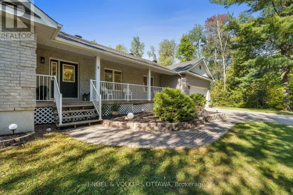 8 BLACK WALNUT ROAD, North Grenville, ON K0G1J0