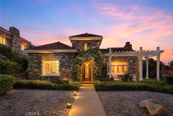 902 E Olive AVE, Burbank, CA 91501