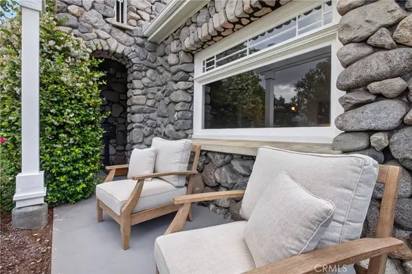 902 E Olive AVE, Burbank, CA 91501