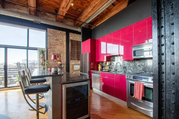 2614 N Clybourn AVE #301, Chicago, IL 60614